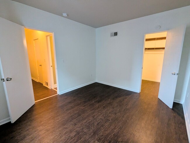 Building Photo - 2 Bedroom 1 Bathroom Loft Apartment (Shadyside)