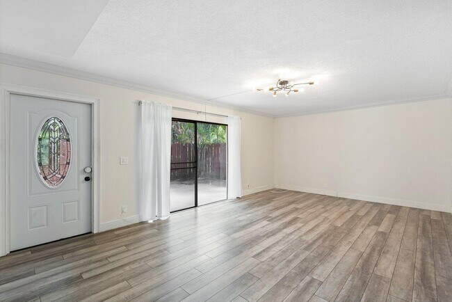 Building Photo - 1765 San Jose Dr