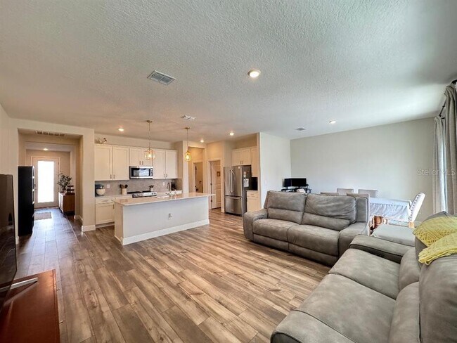 Building Photo - 10353 Fieldstone Myrtle Wy