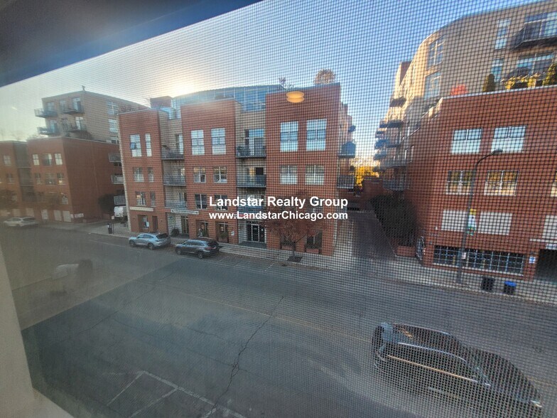 Building Photo - 1241 Chicago Ave