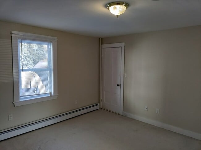 Building Photo - 143 Chestnut St