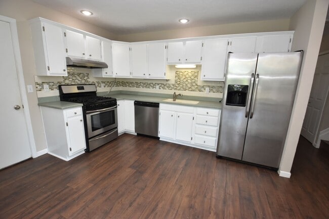 Building Photo - 4 bedroom 2 bath South Bend IN home for rent