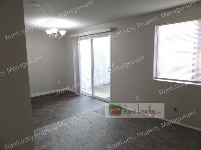 Building Photo - Freshly Updated 3-Bedroom Duplex w/Attache...
