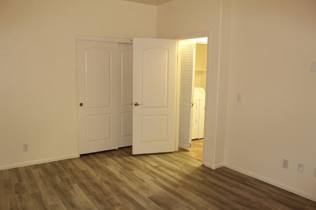Building Photo - Beautiful 3 bedroom home in Southern Highl...