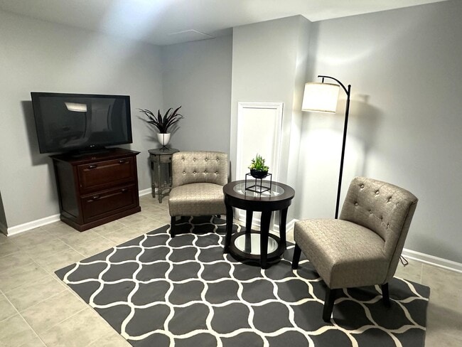 Building Photo - 423 S Westmore-Meyers Rd