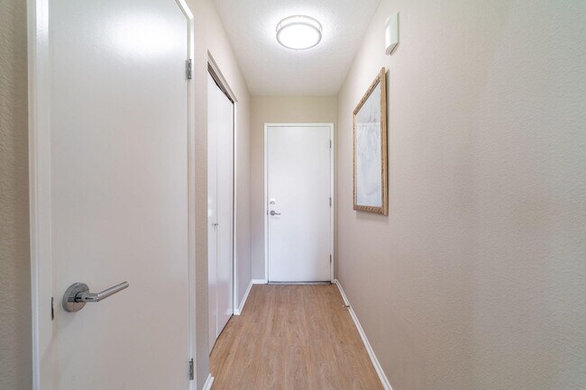 Building Photo - 41451 Kansas St