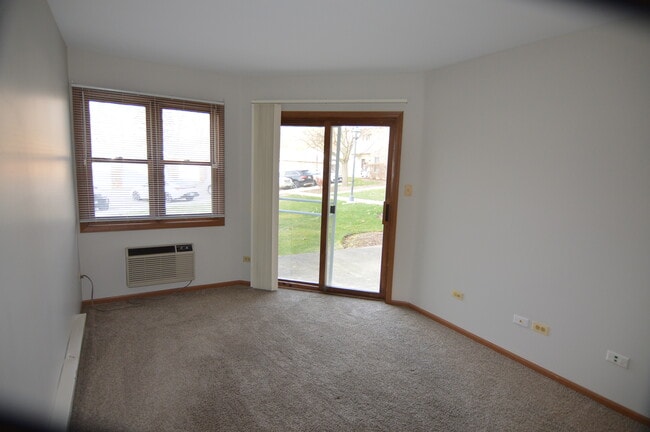 Building Photo - 4402 W Shamrock Ln