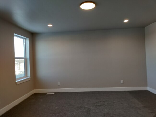 Building Photo - 2919 Homewood Dr