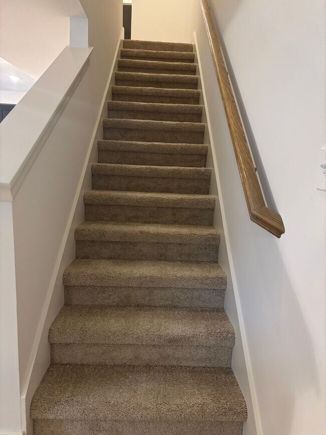 Building Photo - 14 3rd Ave