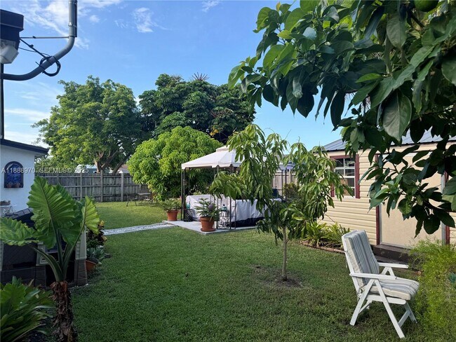 Building Photo - 26553 SW 125th Ct