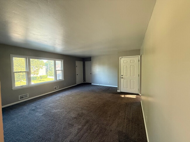 Building Photo - 5351 N 83rd St