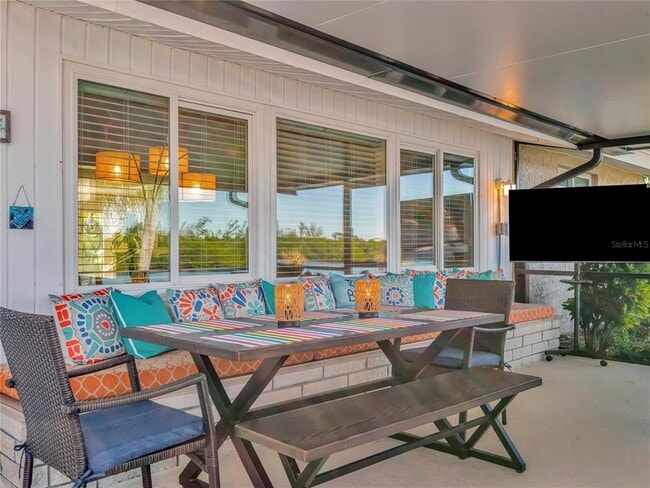 Building Photo - 10432 Sandpiper Rd W