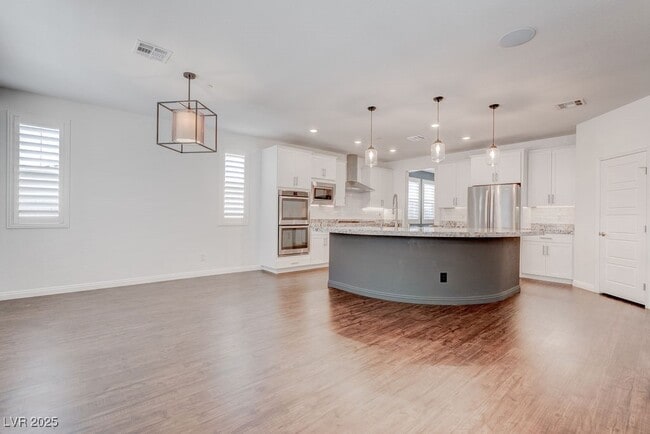 Building Photo - 2489 Cingoli St