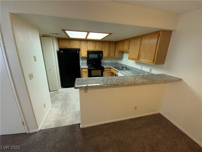 Building Photo - 3450 Erva St