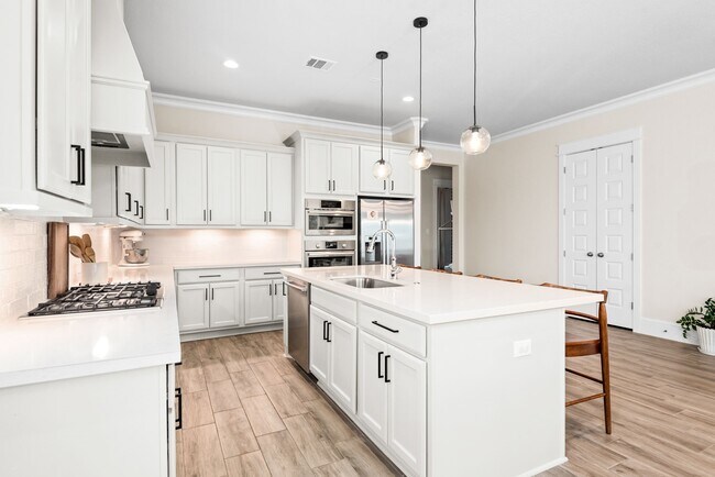 Building Photo - 2335 Pale Star Dr