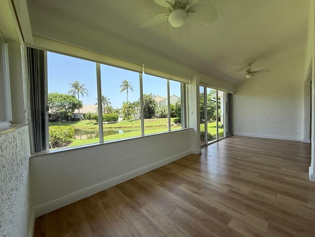 Building Photo - 225 N Lakeshore Dr