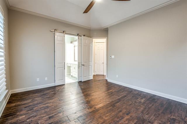 Building Photo - 8779 Oak Stream