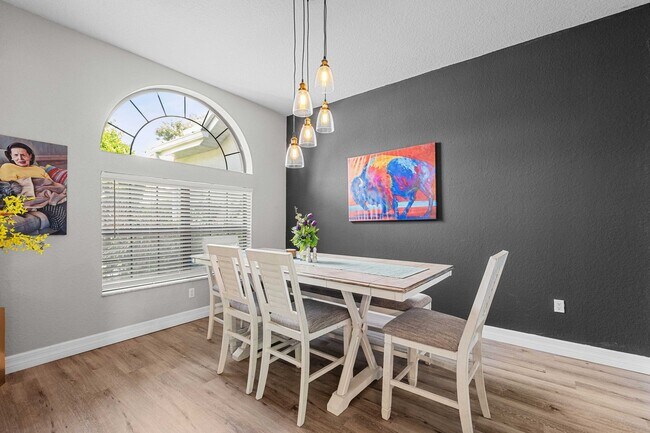 Building Photo - Lake Jovita Home for Rent