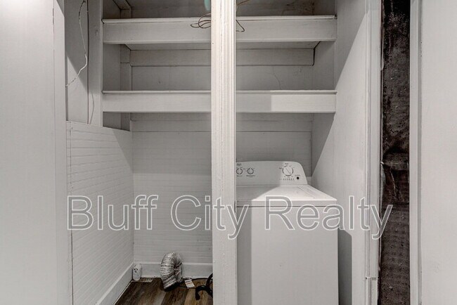 Building Photo - 3573 Spottswood Ave