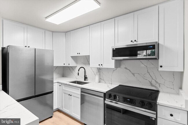 Building Photo - 1325 18th St NW