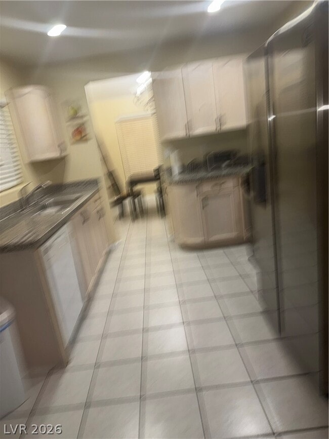 Building Photo - 7842 W Gilmore Ave