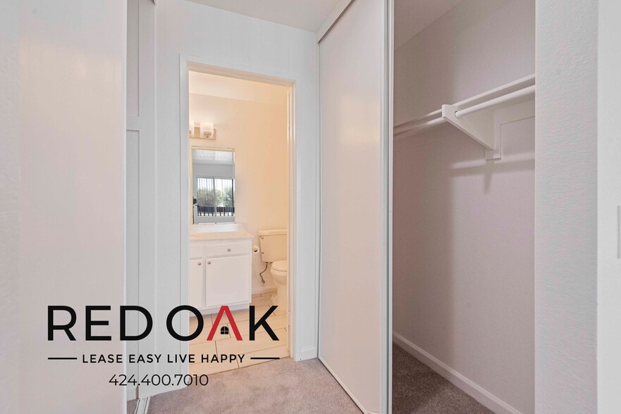 Building Photo - 16200 Vermont Ave