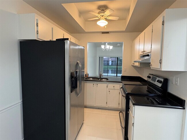 Building Photo - 2035 SW 15th St