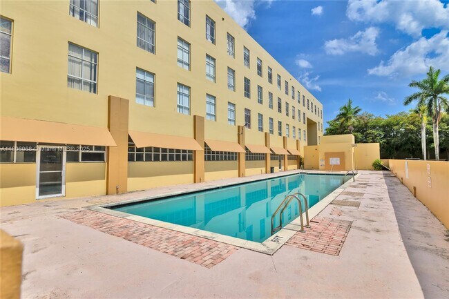 Building Photo - 7400 W 20th Ave