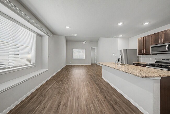 Building Photo - 13820 Goldeye Dr