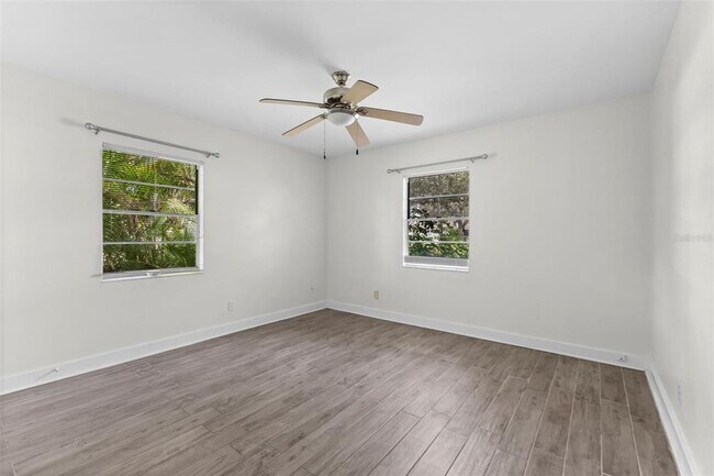 Building Photo - 4010 W Angeles St