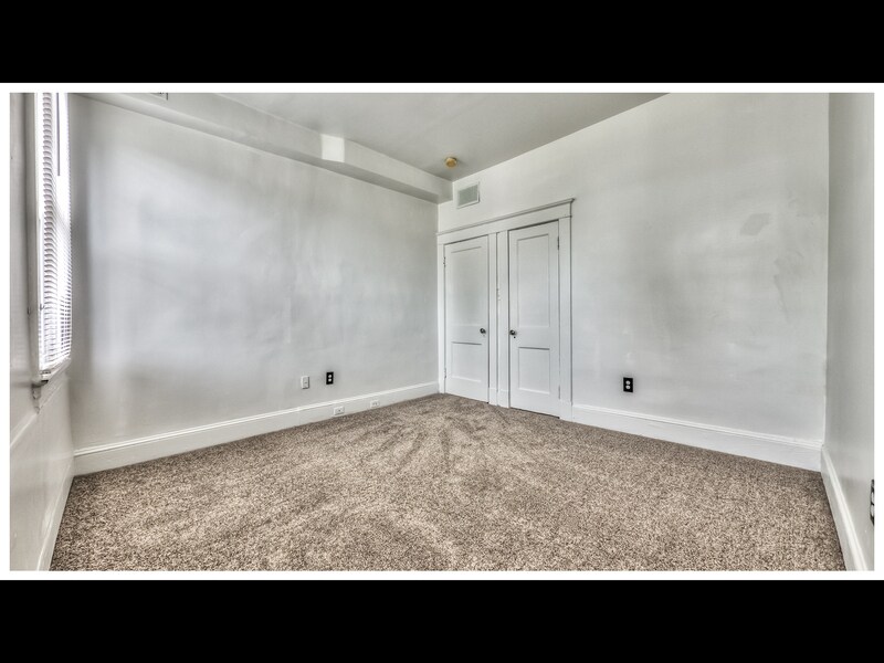 Building Photo - 4113 W Forest Park Ave
