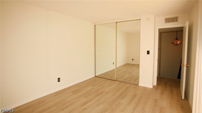 Building Photo - 1653 Park Meadows Dr