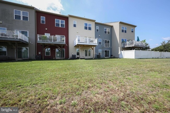 Building Photo - 304 Iannelli Rd