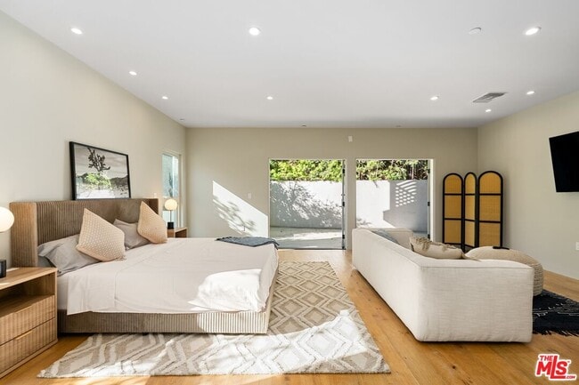 Building Photo - 1621 Malcolm Ave