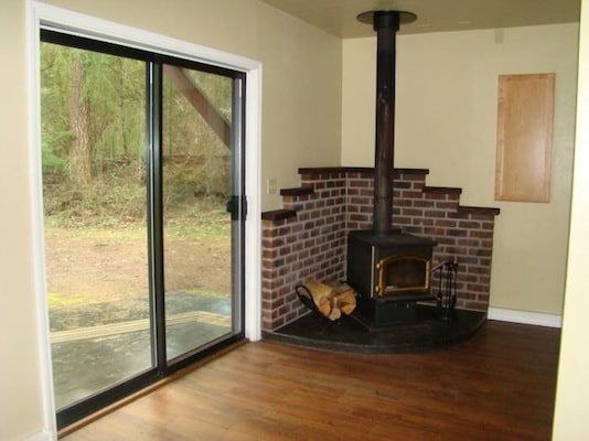 Building Photo - Country Living At Its Finest! Beautiful 3BD/2BA Home~Privacy, Storage, and Beautiful Scenery!