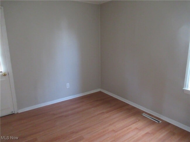 Building Photo - 15815 Eleanore Dr