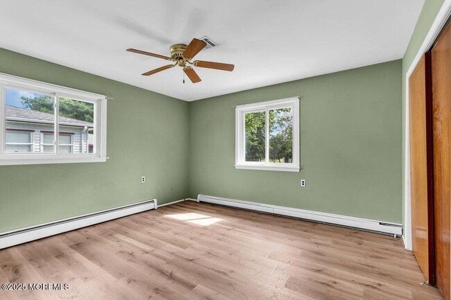 Building Photo - 24 Liberta Dr