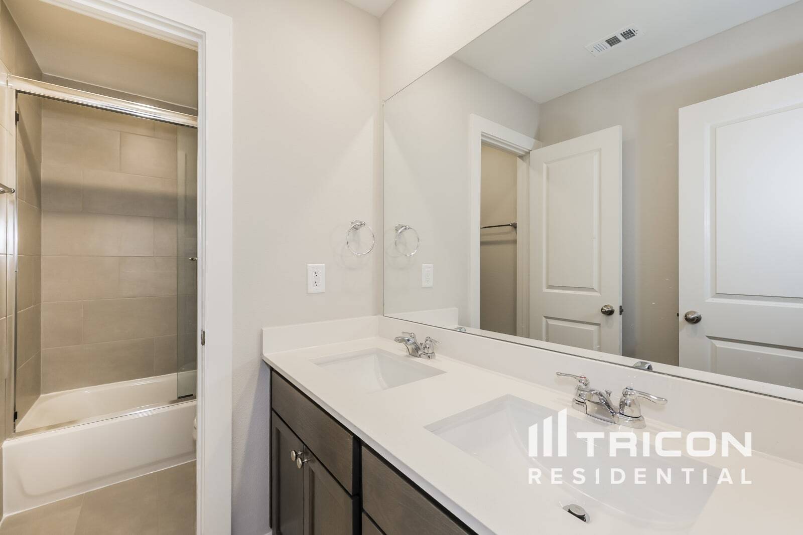 Building Photo - 1109 Fallgate Dr