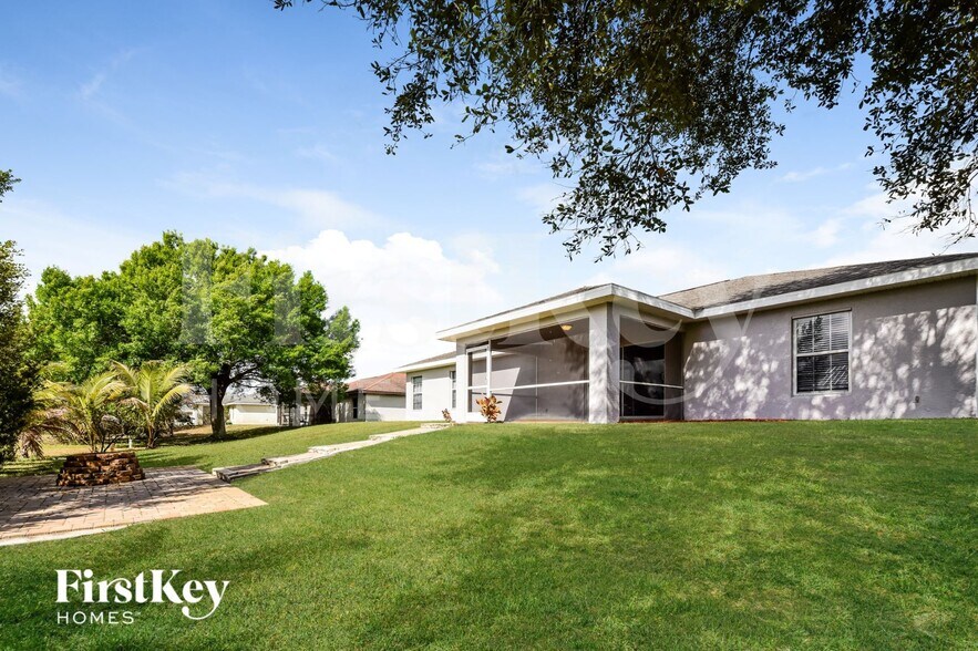 Building Photo - 1220 Bayou St E