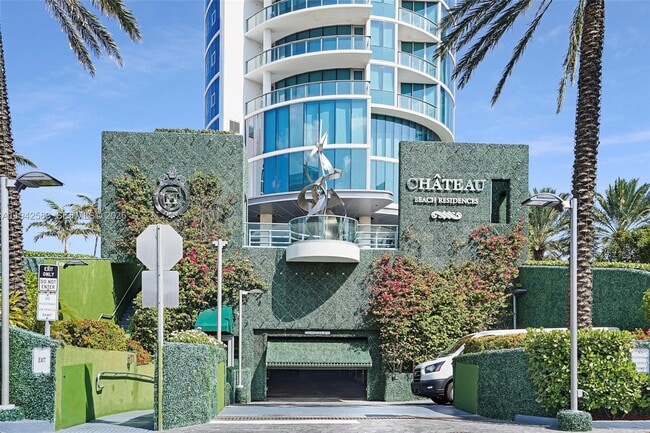Building Photo - 17475 Collins Ave