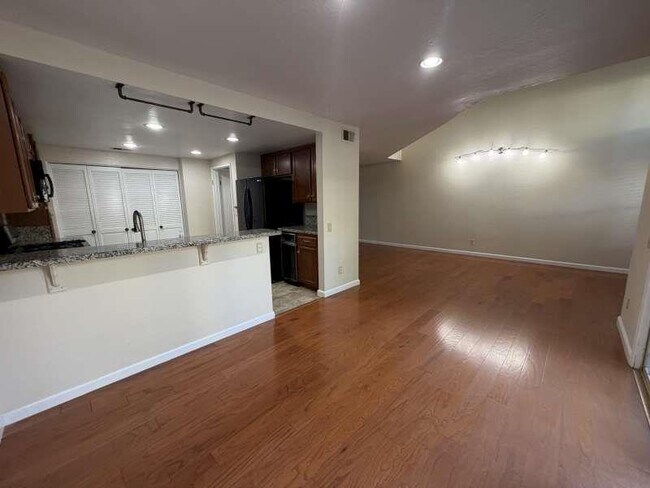 Building Photo - 4709 Malero Pl