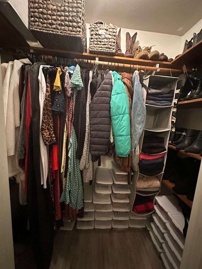 Building Photo - 1902 Denmark Ln