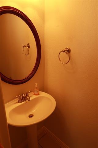 Building Photo - 6307 Lakewood Dr