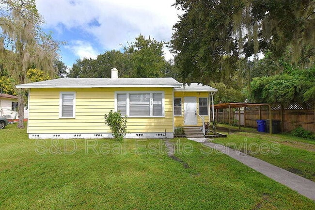 Primary Photo - 738 E Valencia St