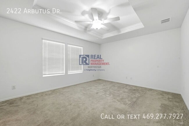 Building Photo - 2422 Arbutus Dr