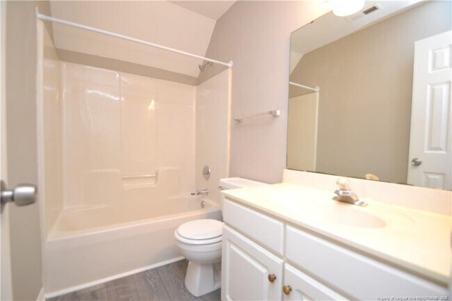 Building Photo - 804 Curtiss Dr