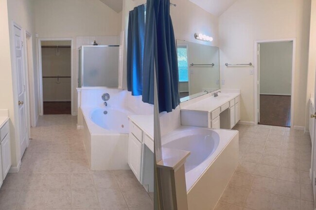 Building Photo - 2431 Pine Shadows Dr