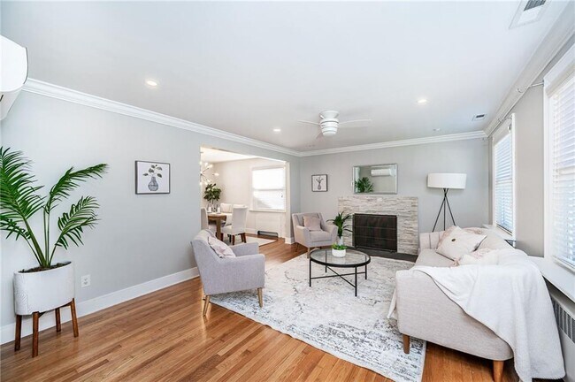 Building Photo - 4106 Grove Ave