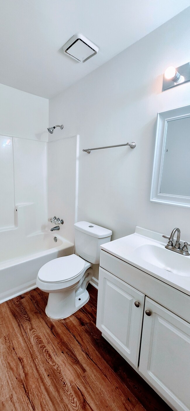 Building Photo - 5540 Everglades Trail