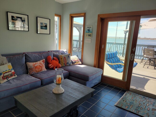 Building Photo - 8601 Fulton Ave